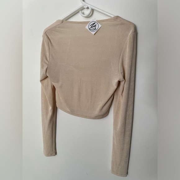 Mable Slinky Deals Twist Crop Top NWT - Picture 4 of 6